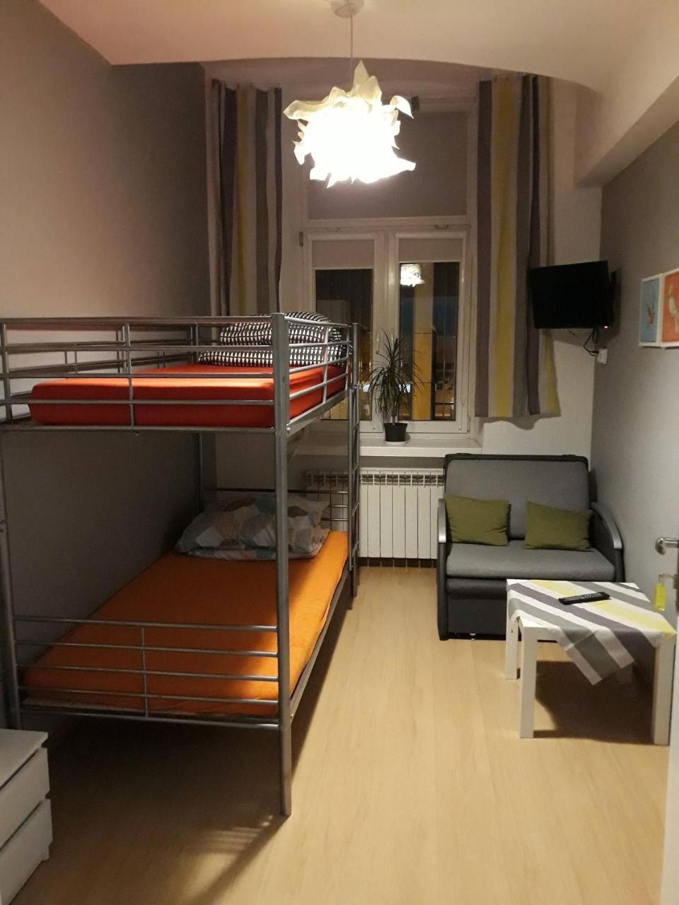 Stacja Centrum Hostel Częstochowa Екстериор снимка